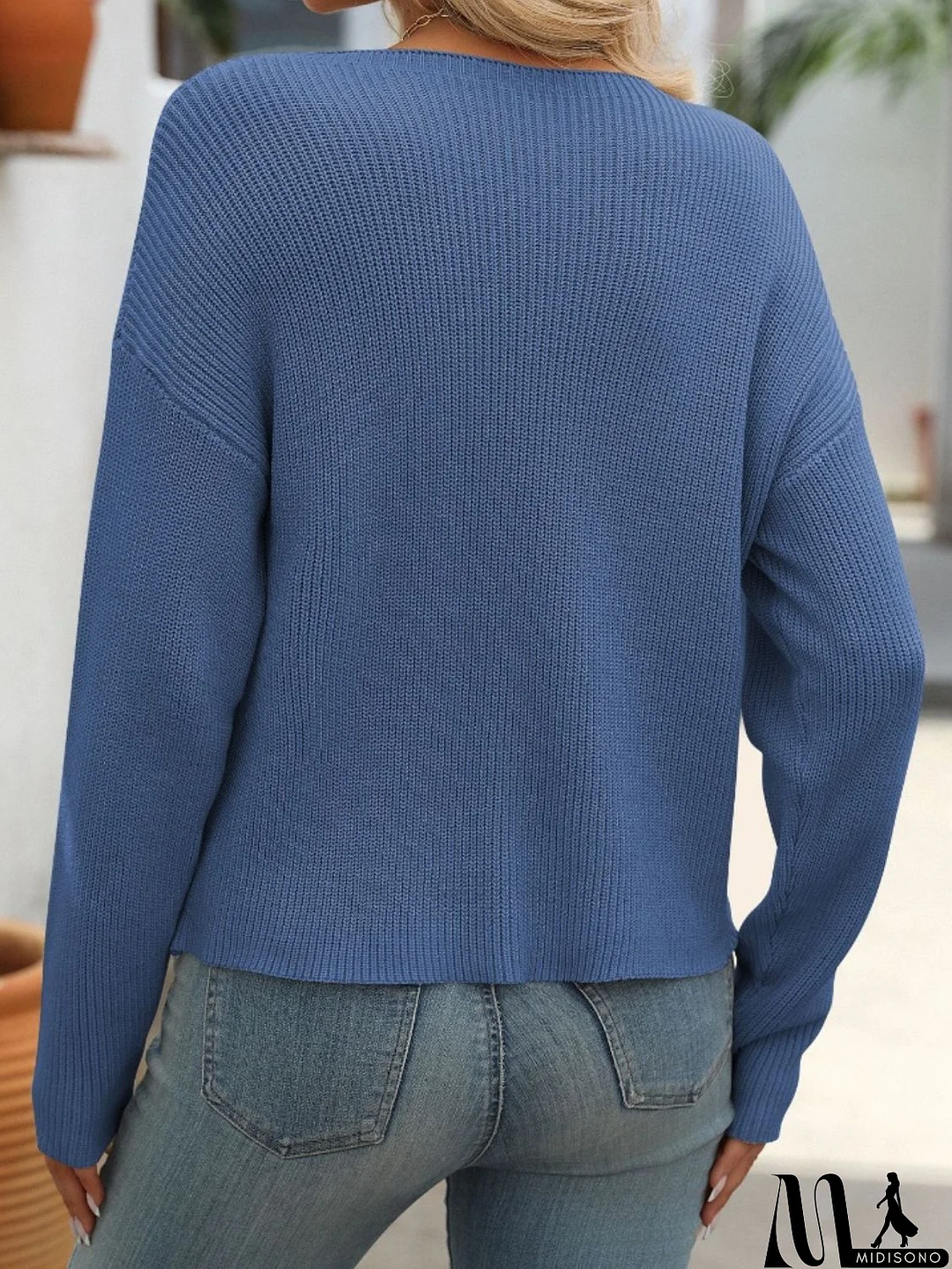 MidiSono - Casual and Fashionable Sweater