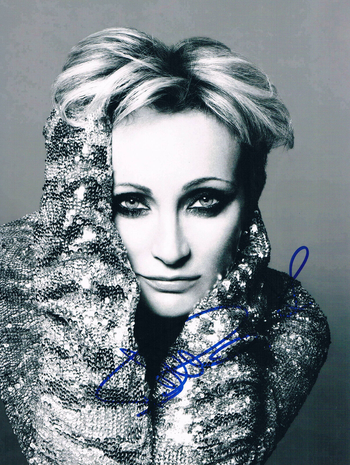 Patricia Kaas 1966- genuine autograph Photo Poster painting 8x12 signed In Person French singer