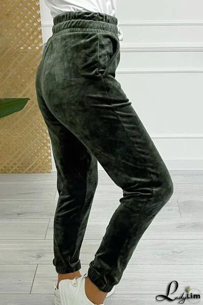 Fashionable and Minimalist garment