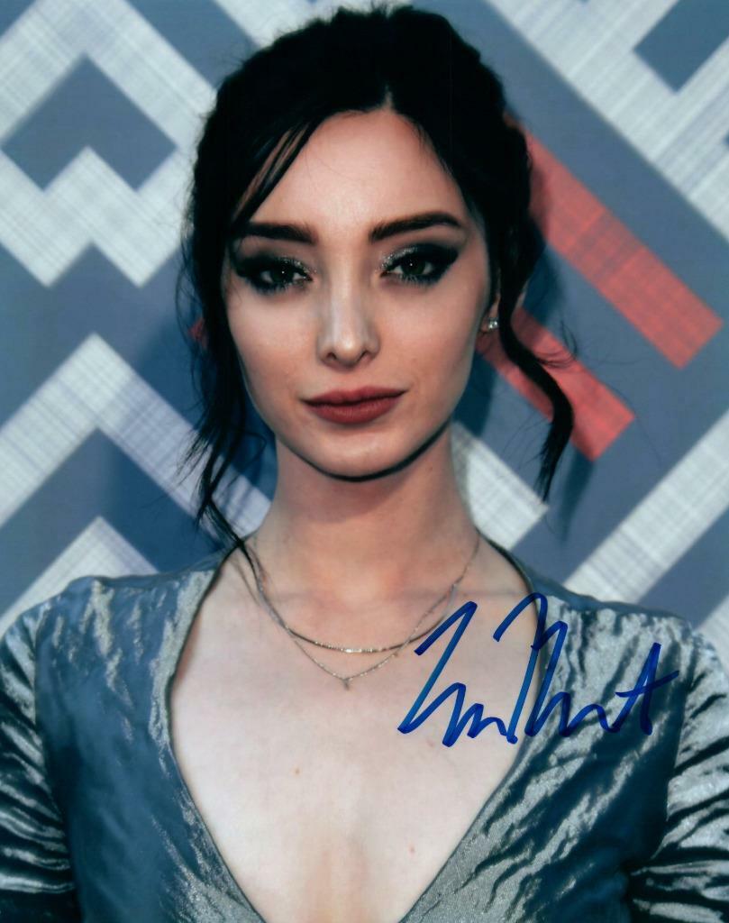 Emma Dumont 8x10 Autographed signed Photo Poster painting Picture and COA