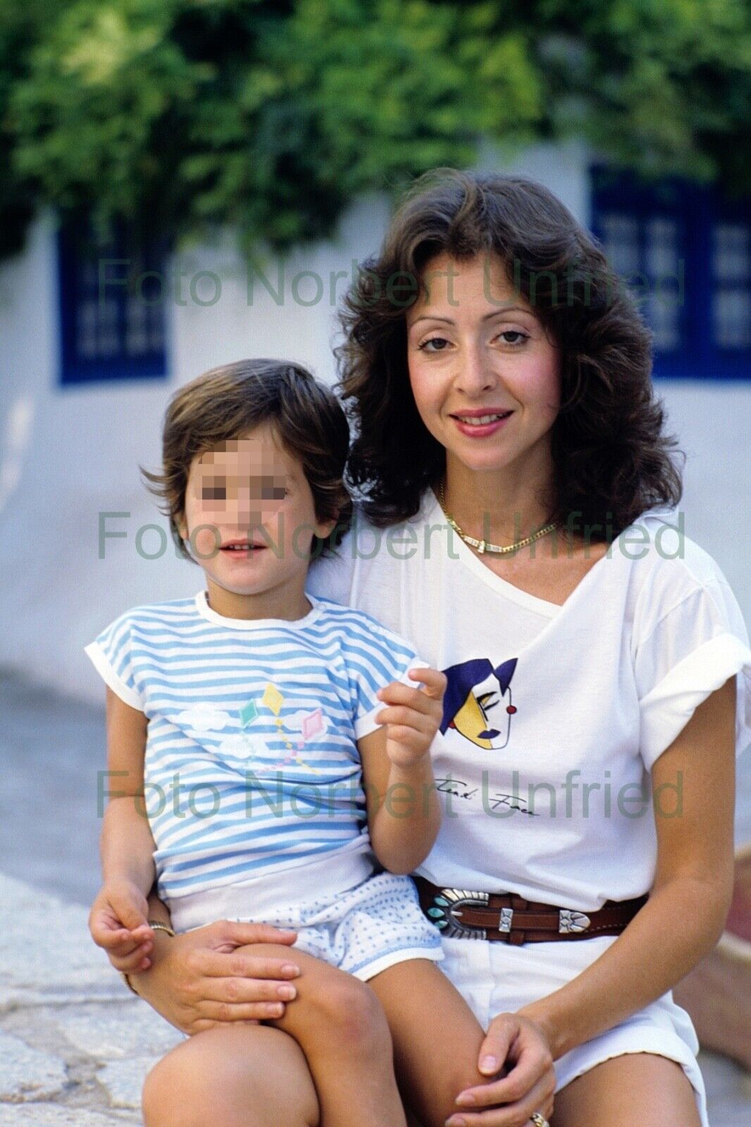 Vicky Leandros With Son - Photo Poster painting 20 X 30 CM Without Autograph (Nr 2-502