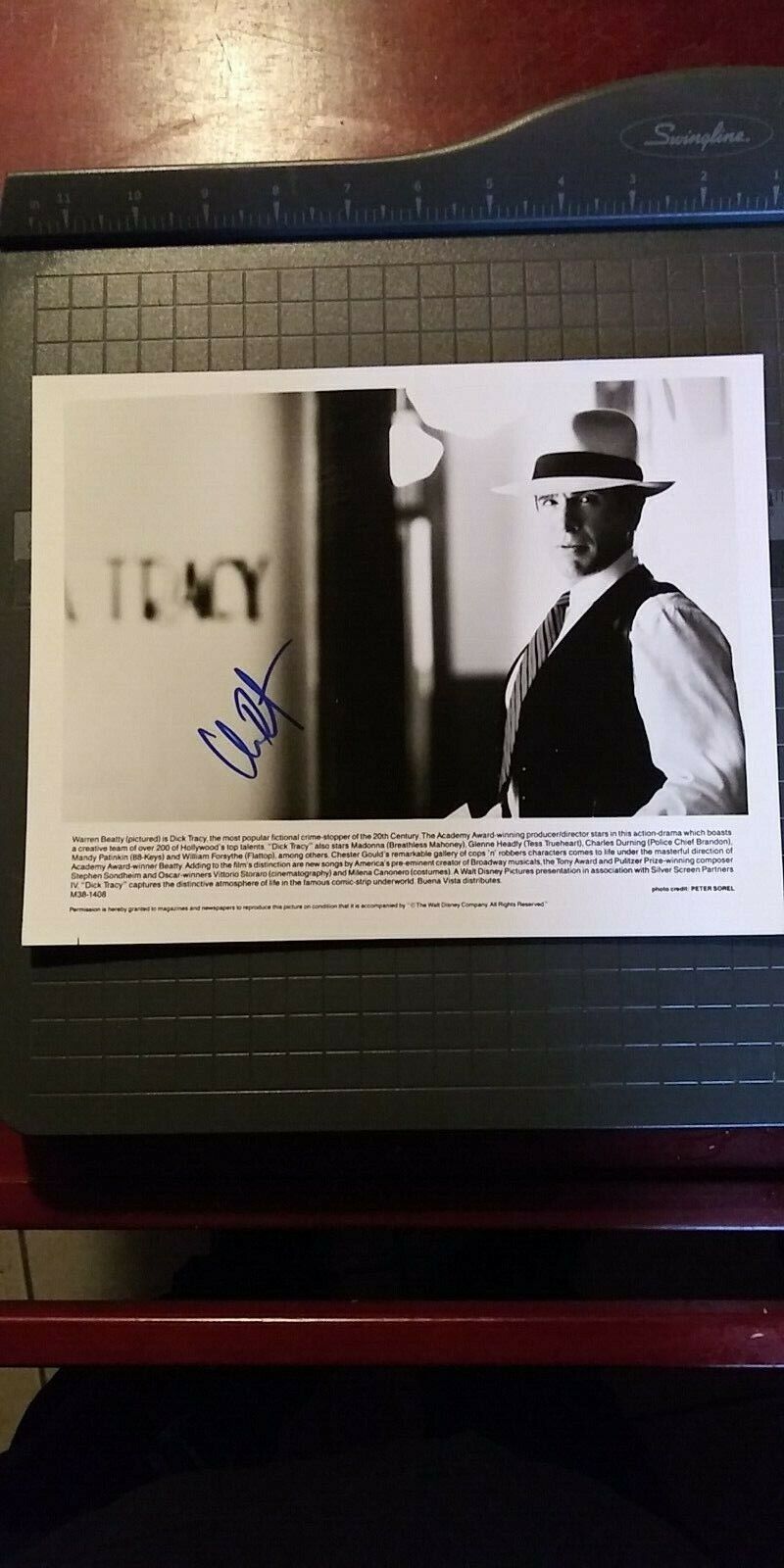 Warren Beatty signed 8x10