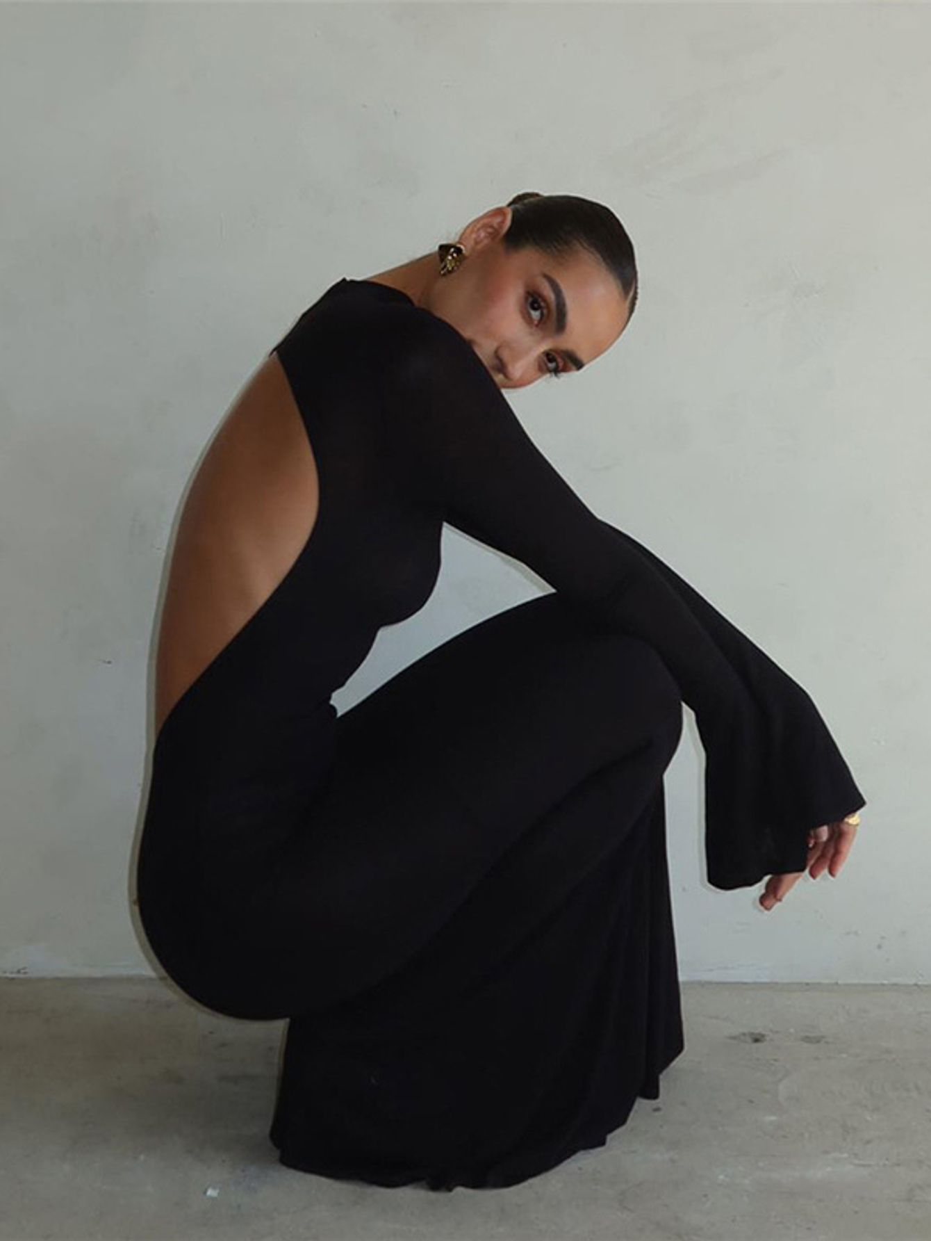 Women's Elegant Backless Mermaid Dress - High Waist Slim Fit Long Sleeve -Line -Length Gown, Solid Red/Color-Changing (In Right) Party Wedding Prom Dress, Machine Washable -Season Formal Evening Wear, Open Back Stretchy Dress, Open Back Dress Knee Length | IFYHOME