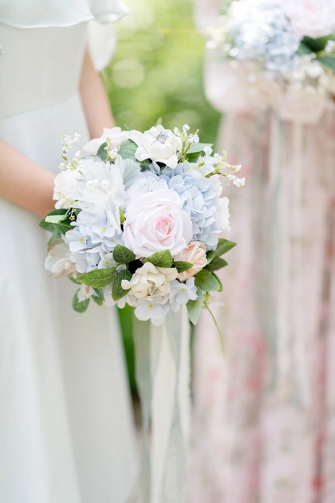 Round Bridesmaid Bouquets in English Pastel