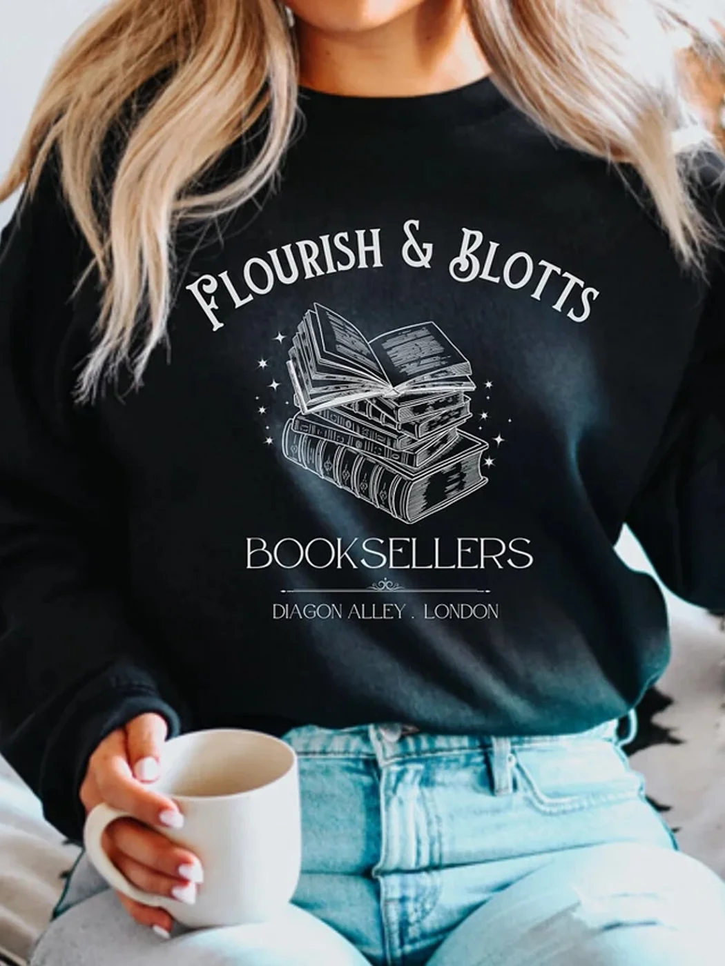 Ollivanders Wand Shop Sweatshirt / DarkAcademias /Darkacademias