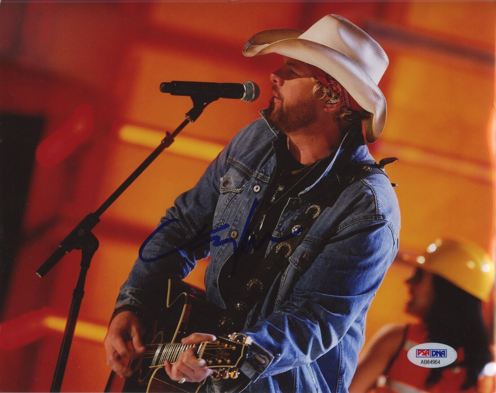 TOBY KEITH 8x10 Photo Poster painting Signed Autographed Auto PSA DNA American Hero