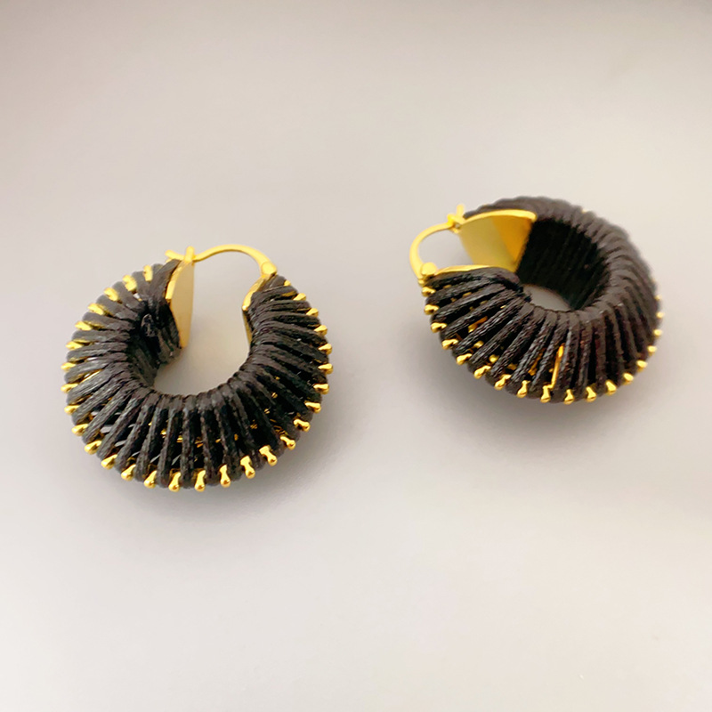 Fashion Vintage Cowhide Rope Stereo Wrap Earrings
