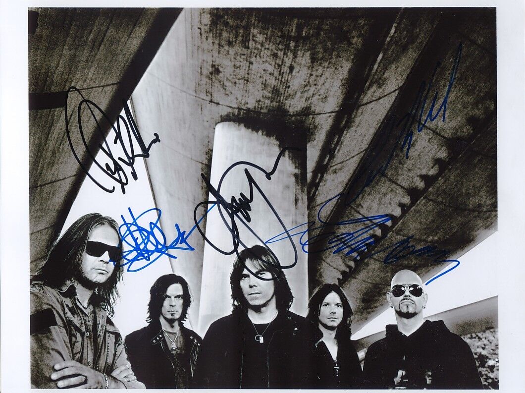 Europe genuine autograph 8x11