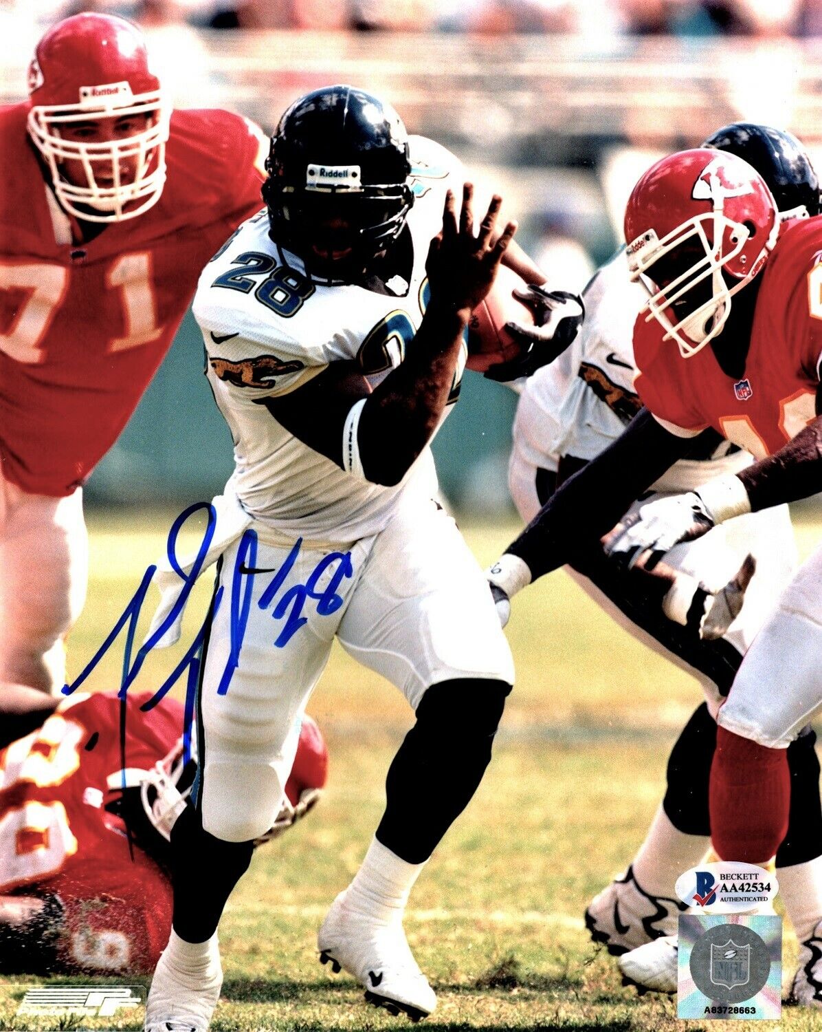 Fred Taylor Signed - Autographed Jacksonville Jaguars 8x10 inch Photo Poster painting + Beckett