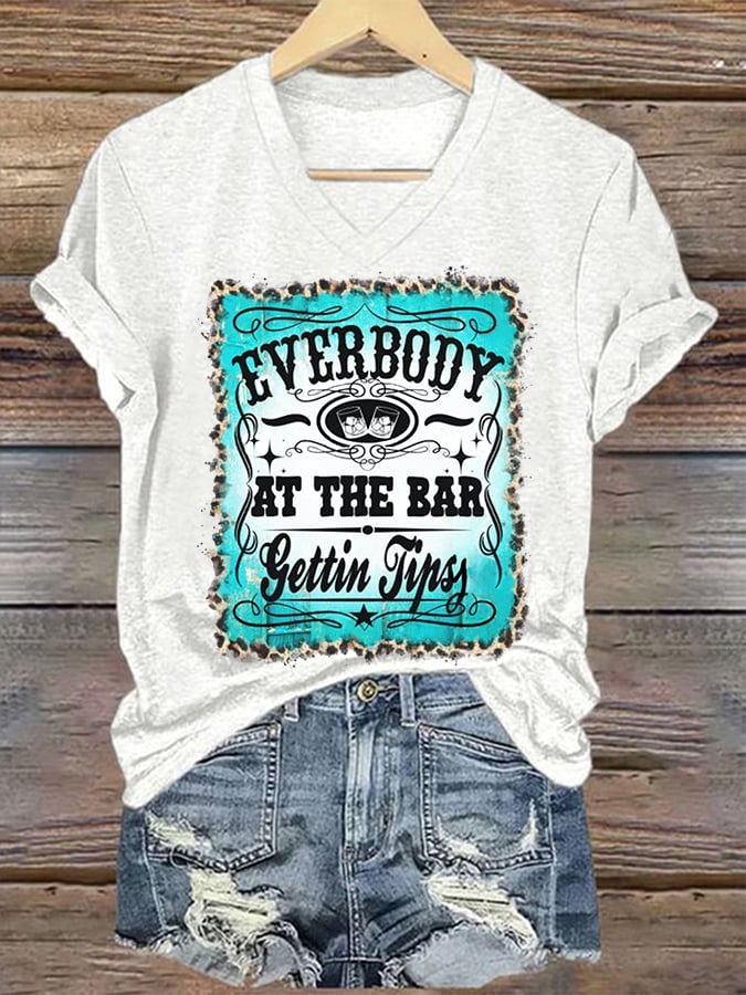 Women's Everybody At The Bar Gettin Gettin Tipsy Print T-Shirt