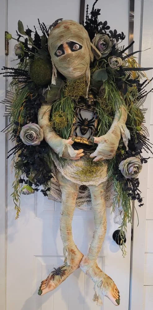 LIMITED TIME OFFER - MUMMY HALLOWEEN WREATH