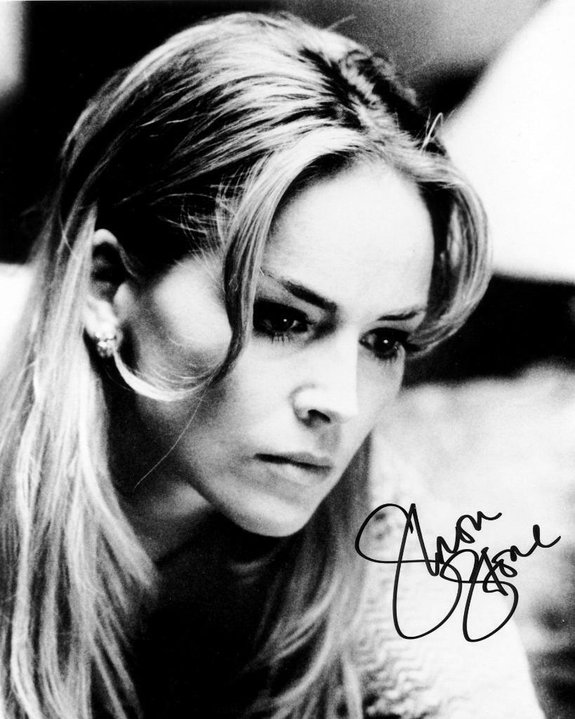 SHARON STONE SIGNED AUTOGRAPHED 10 X 8