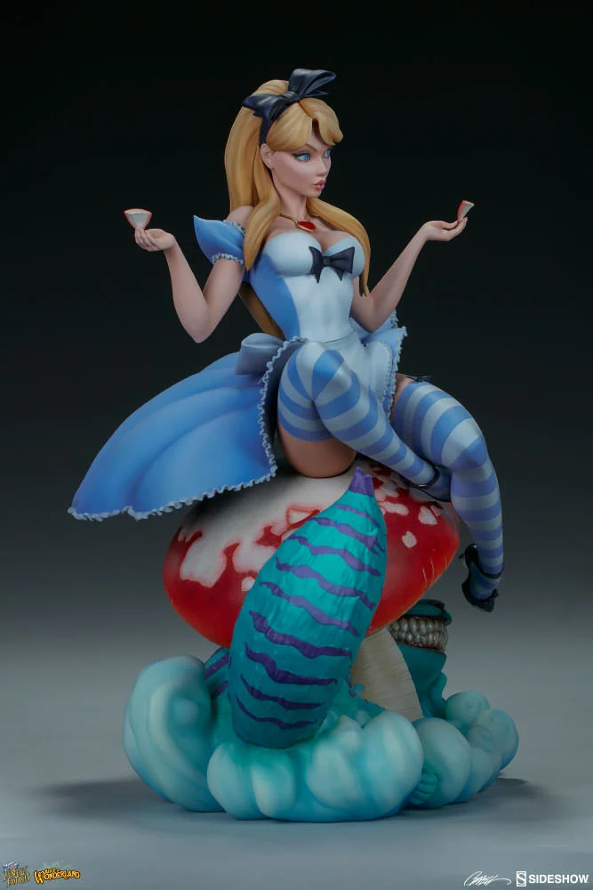 J Scott Campbell Alice in Wonderland: Game of Hearts Edition Statue