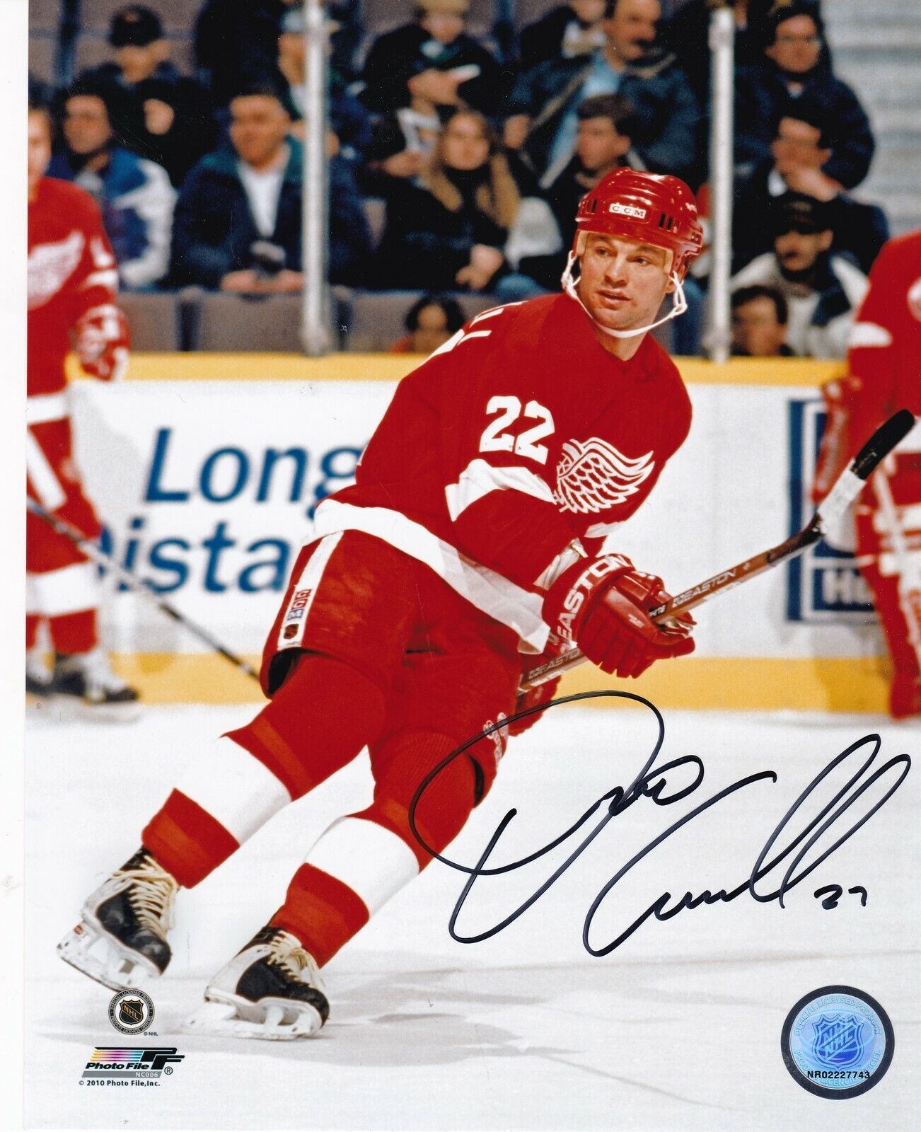 DINO CICCARELLI DETROIT RED WINGS ACTION SIGNED 8x10