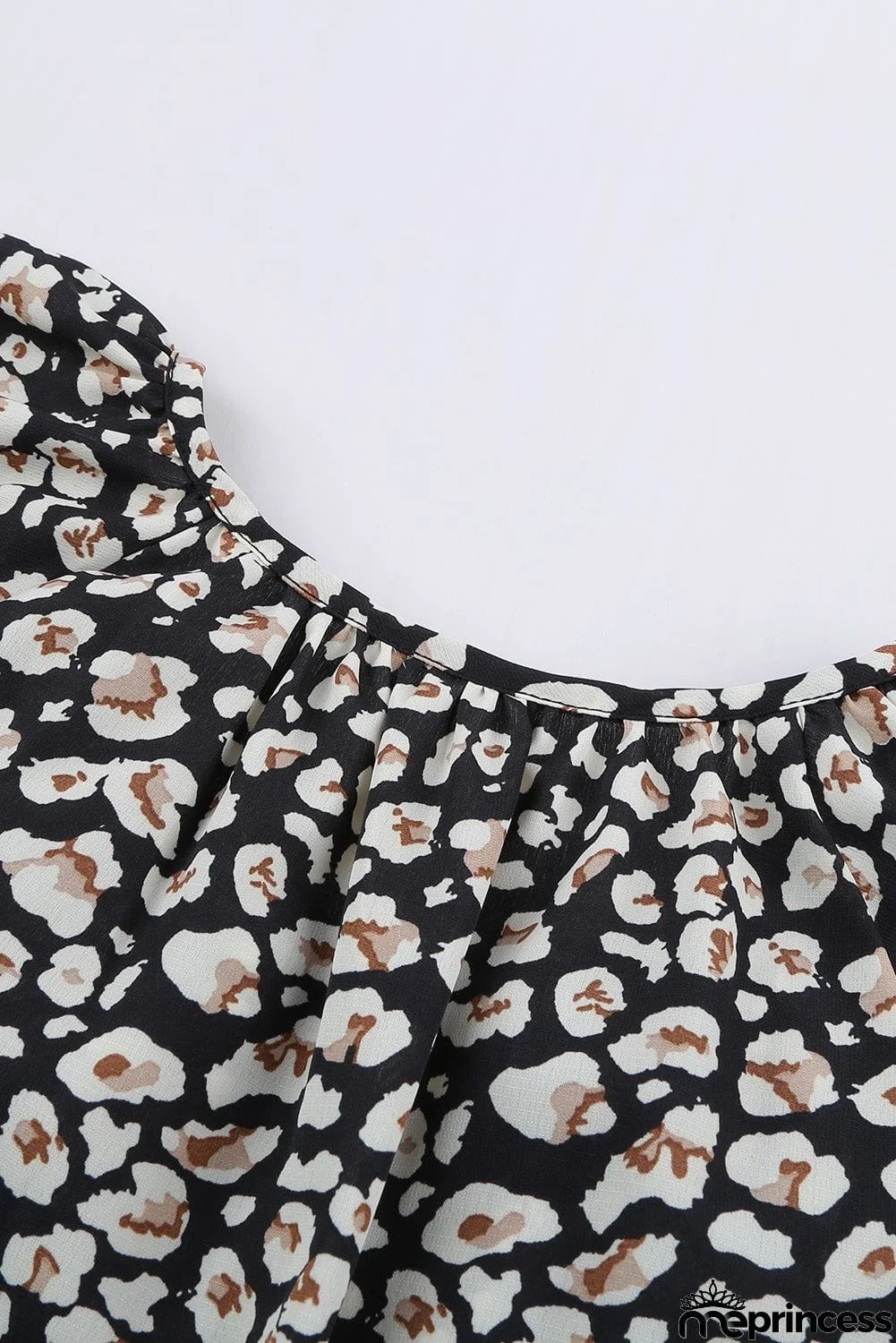 V-neck Short Sleeve Fashion Print Fantasy Fluttering Blouse