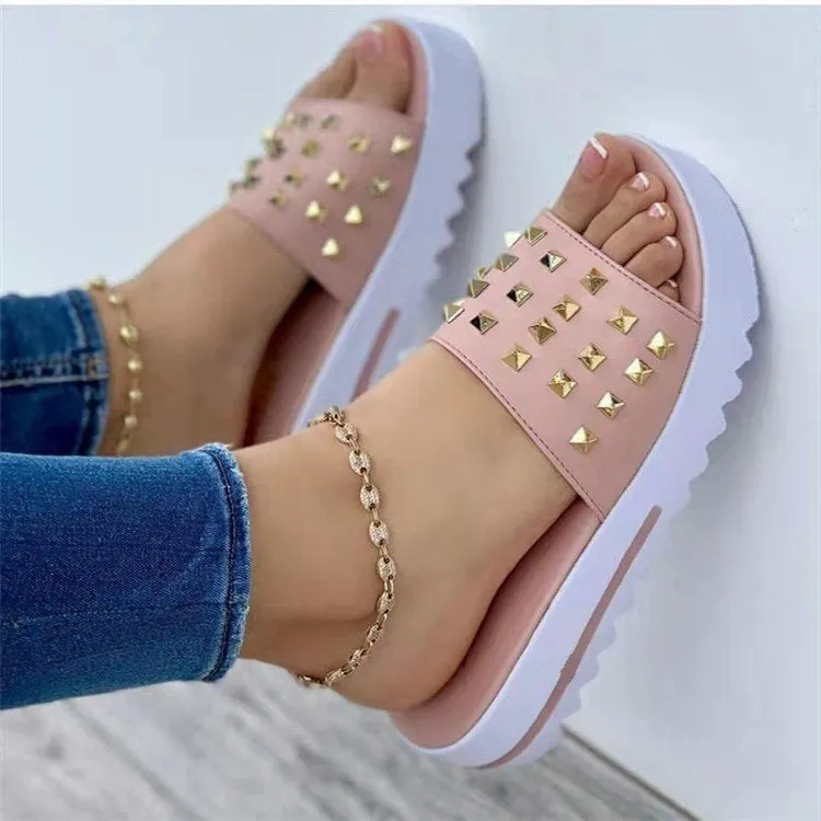Women's Summer Rivet Thick Sole Casual Outdoor Beach Slippers