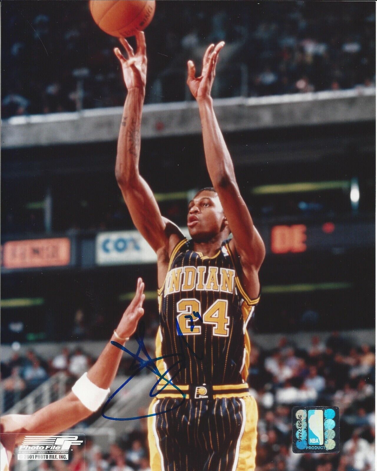 Jonathan Bender autographed 8x10 Indiana PacersS75