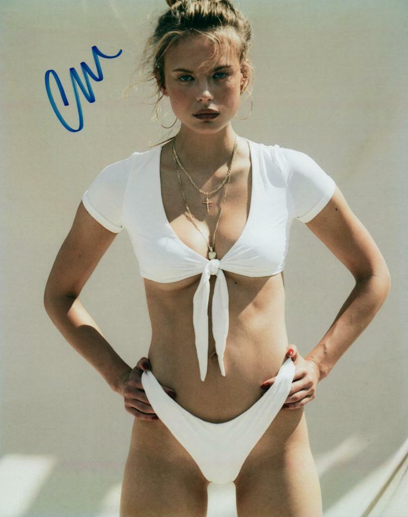 Charlotte McKinney signed 8x10 Photo Poster painting autographed Picture Pic and COA