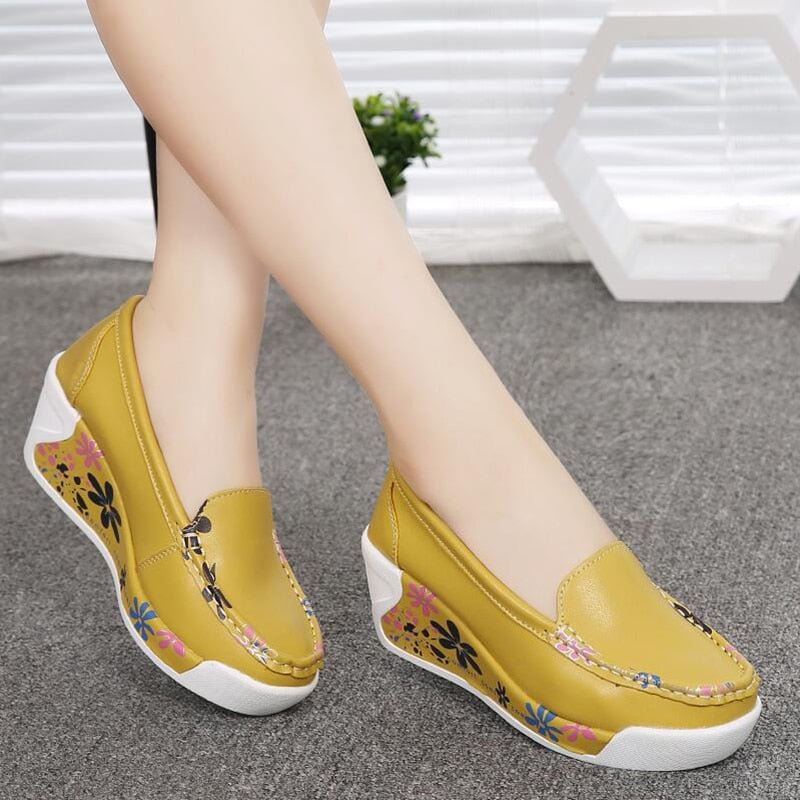 2021 Hot new Spring summer shake out Single women shoes The nurse's shoes white and platform woman's shoeses Breathable hollow