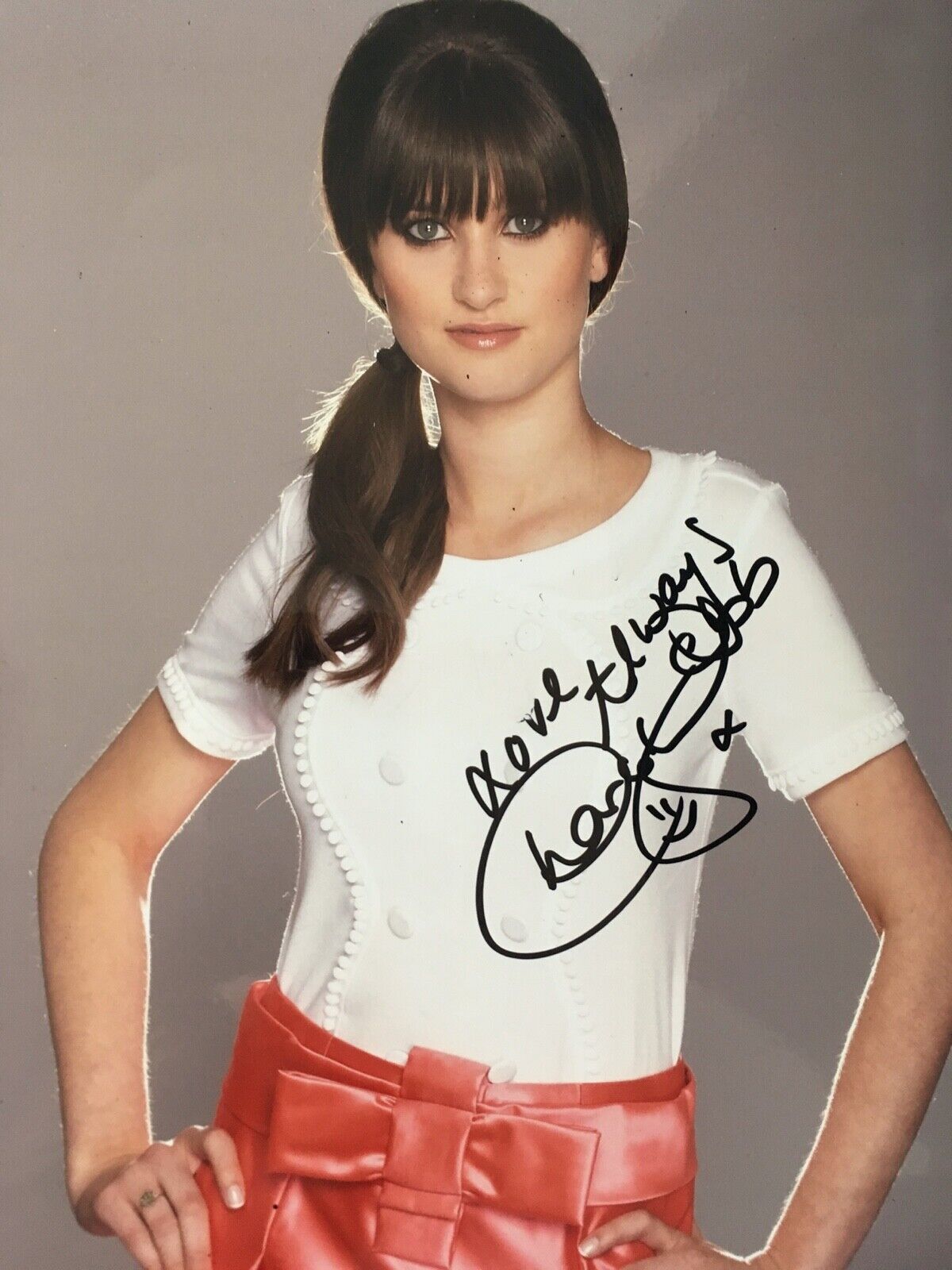 CHARLEY WEBB - POPULAR BRITISH ACTRESS - EMMERDALE - EXCELLENT SIGNED Photo Poster paintingGRAPH