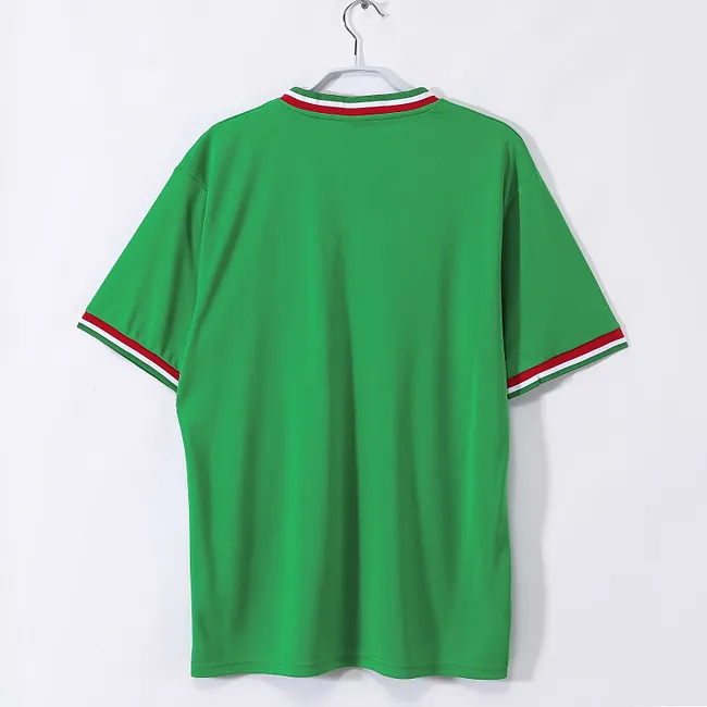 Retro version 1970 Mexico home