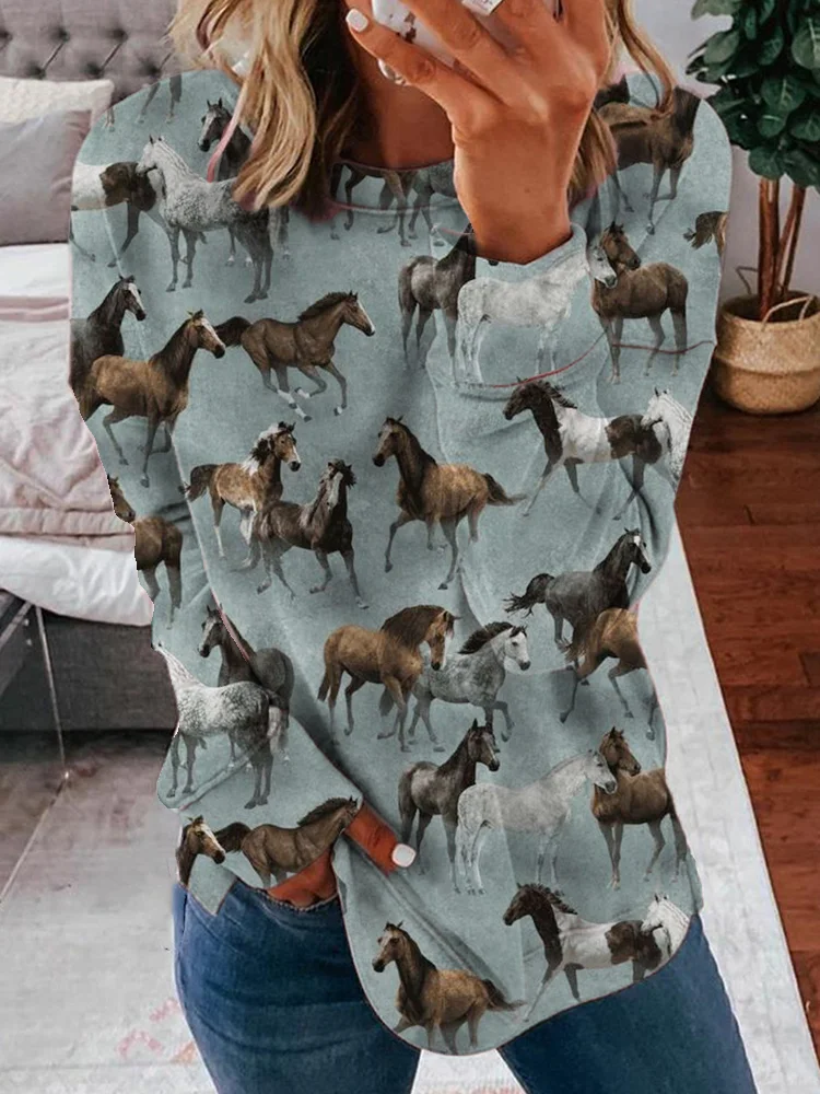 VChics Western Wild Horses Pattern Cozy Sweatshirt