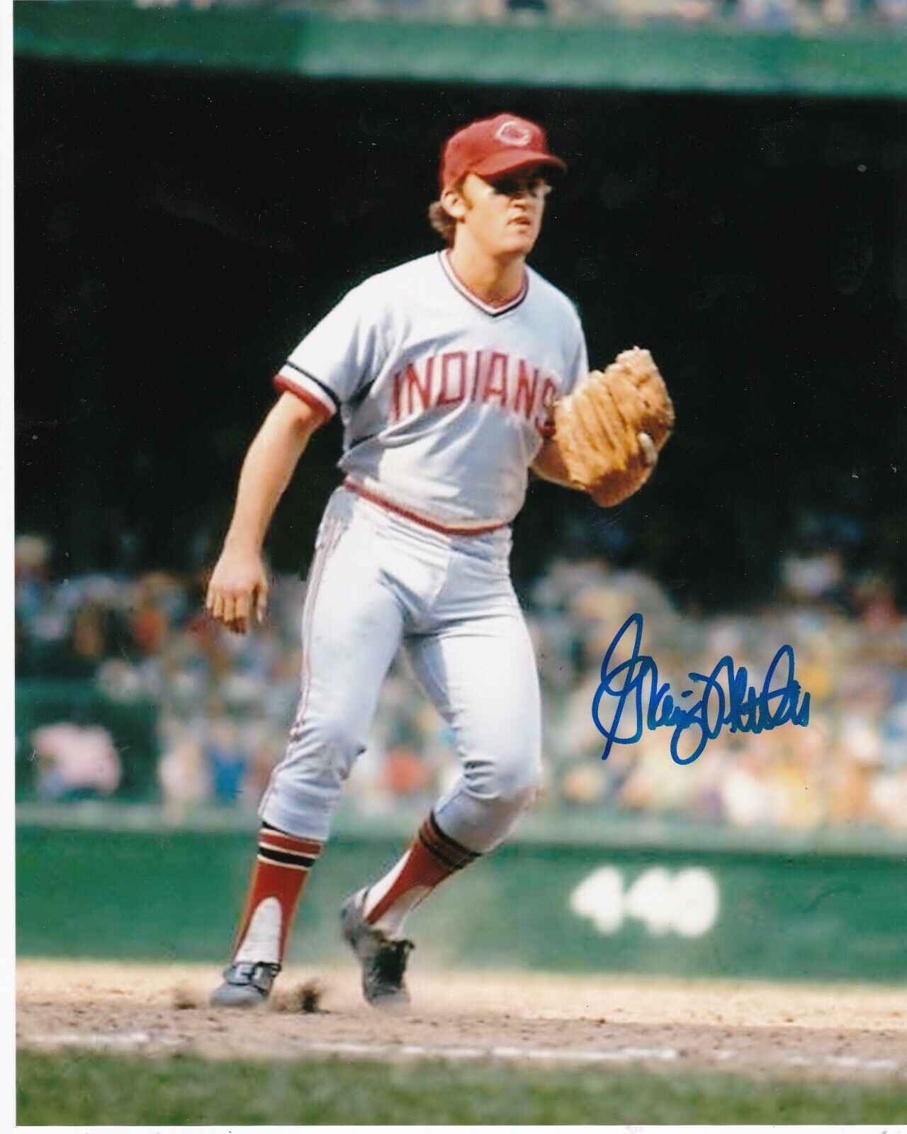 GRAIG NETTLES CLEVELAND INDIANS ACTION SIGNED 8x10