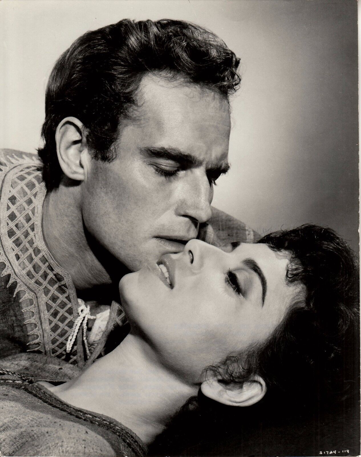 BEN-HUR vintage 1959 MGM STUDIO 8x10 authentic CHARLTON HESTON & HAYA HARAREET