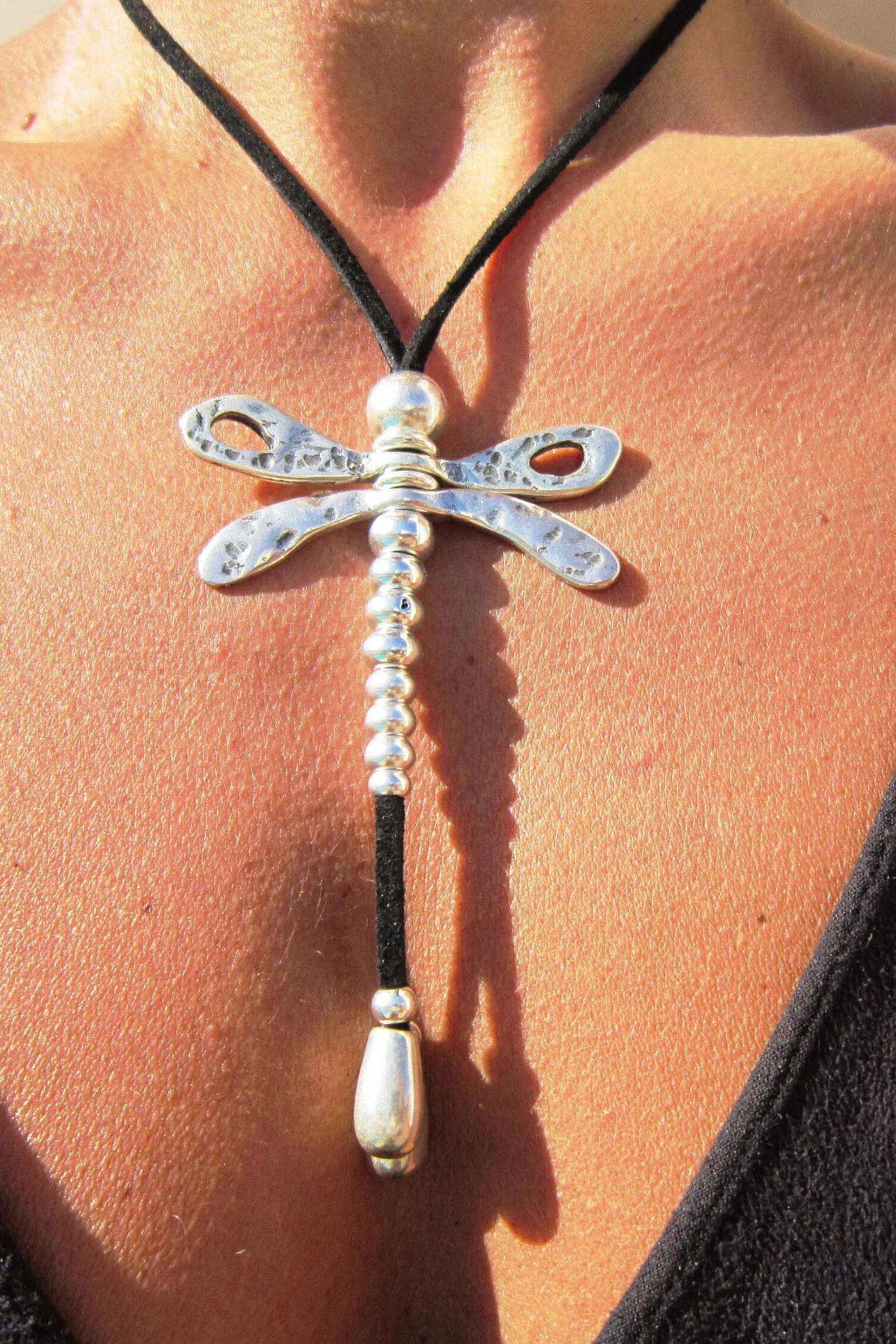 Vintage Boho Chic Dragonfly Insect Pendant Necklace