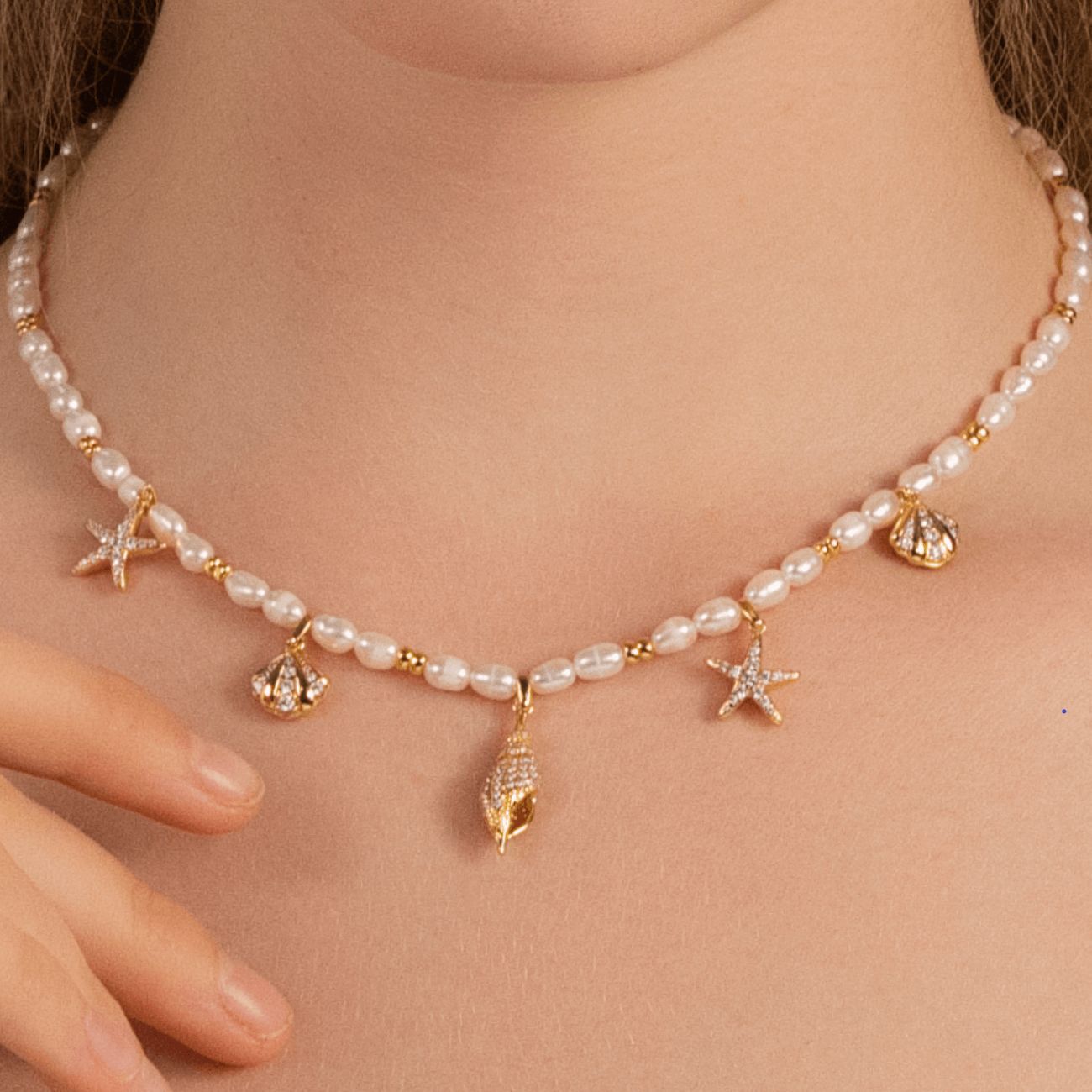 Women's Conch Shell Pendant Pearl Necklace