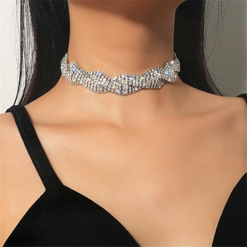 Rhinestone Choker Screw Shape Women Necklaces-VESSFUL