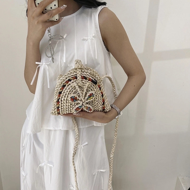 Women’s Medium Straw Flower Butterfly Vacation Beach Weave Bucket Buckle Beach Bag