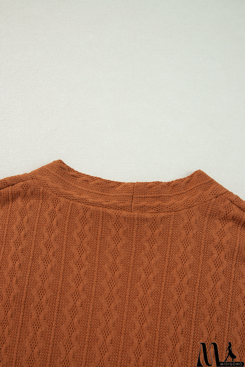 MidiSono - Simple and Stylish winter Cardigan