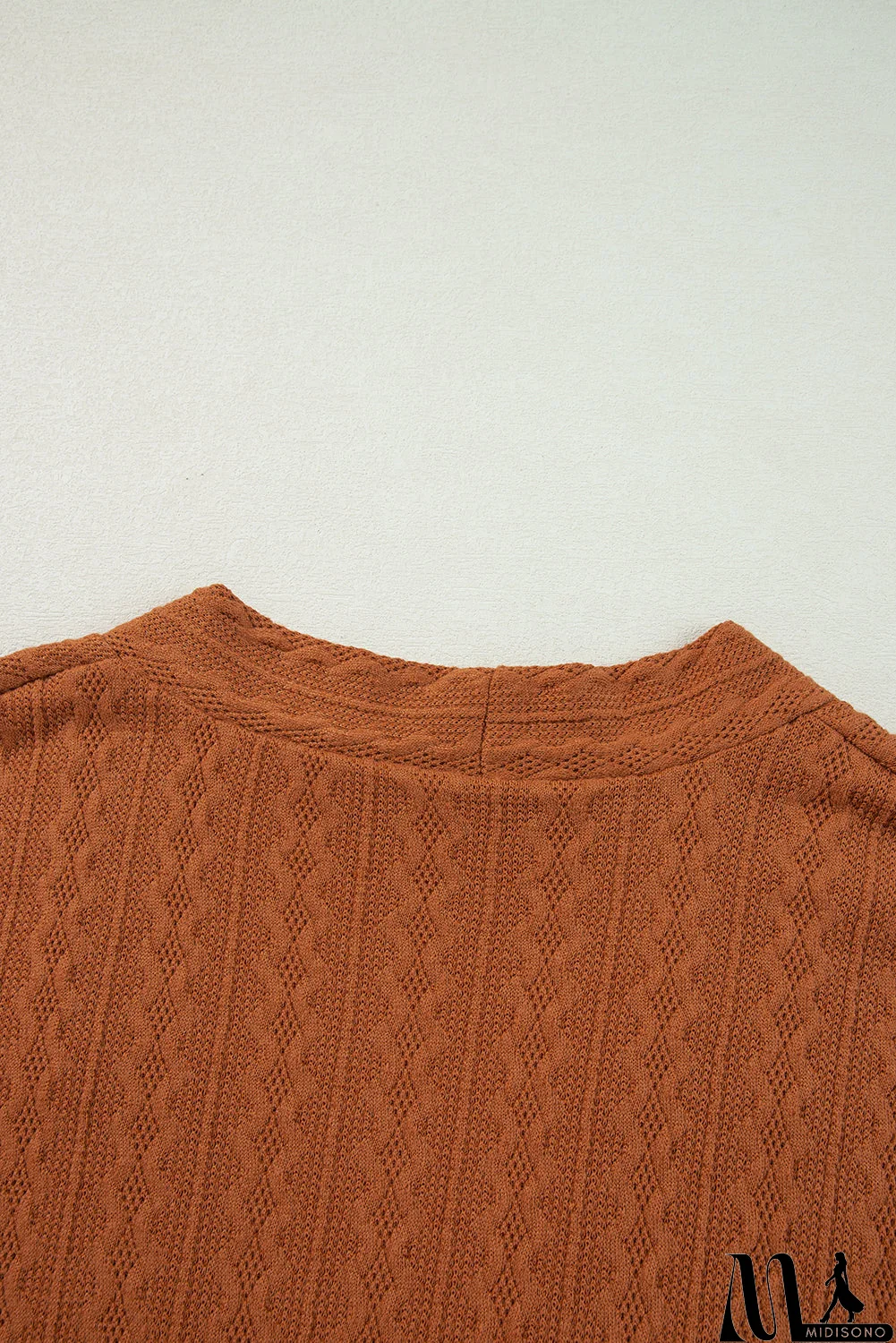 MidiSono - Simple and Stylish winter Cardigan