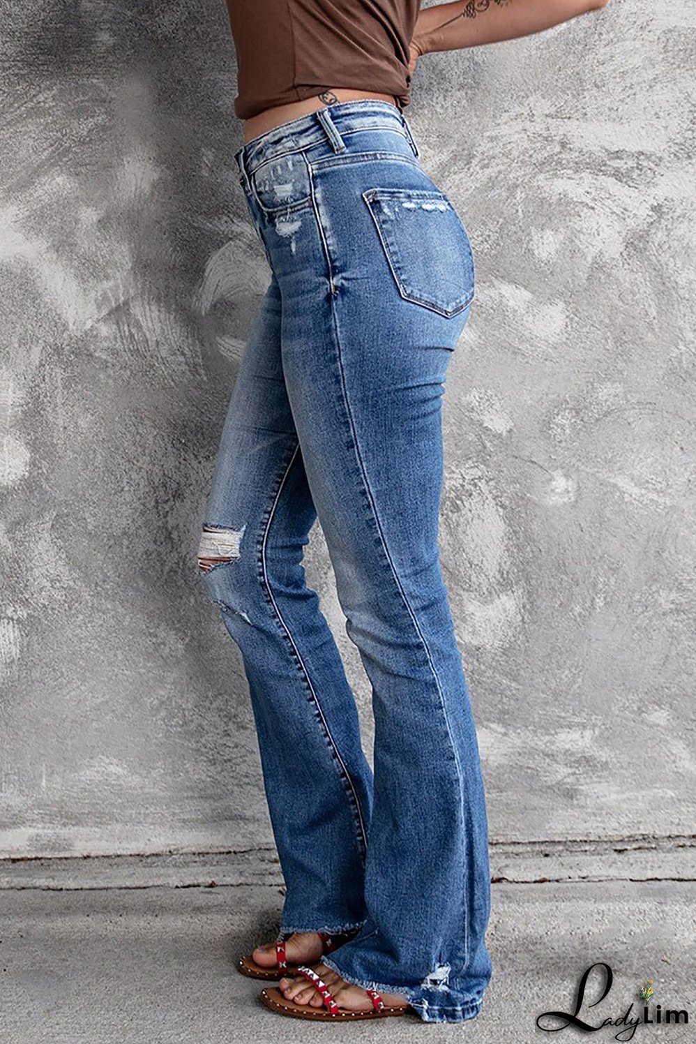 Stylish Women's High-Waisted Bootcut Flare Jeans with Side Pockets