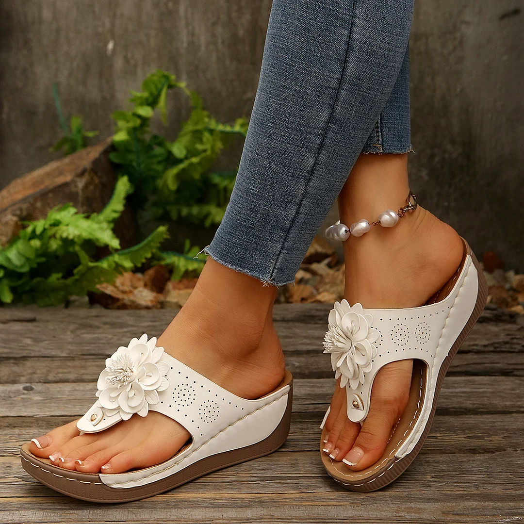 Yyvonne Women's Shoes 2025 Spring And Summer New Slope And Open Toe Wearing Slippers Women Cool Drag 45 Yards