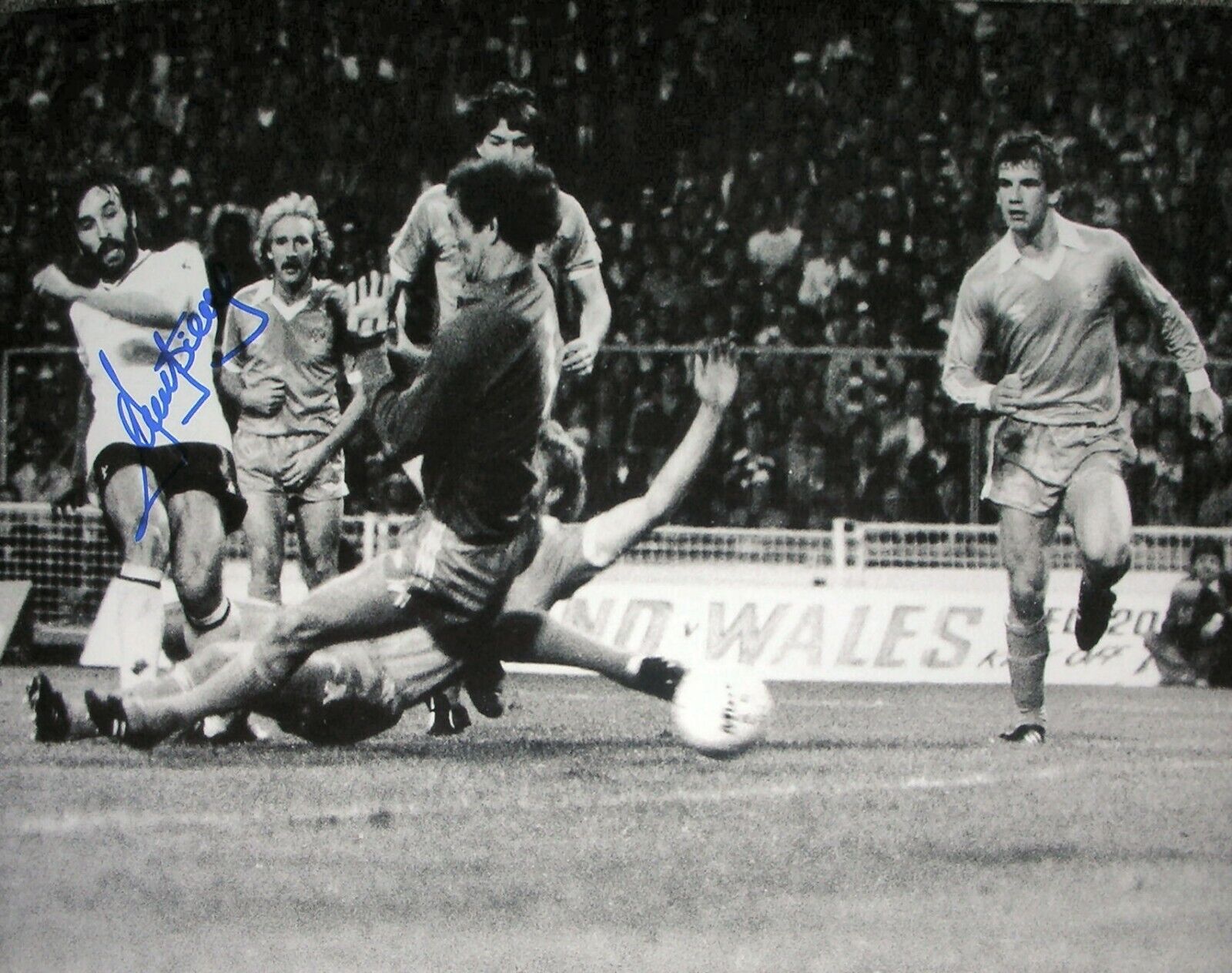 RICKY VILLA SIGNED TOTTENHAM SPURS 1981 FA CUP FINAL 16X12 Photo Poster painting PROOF & COA