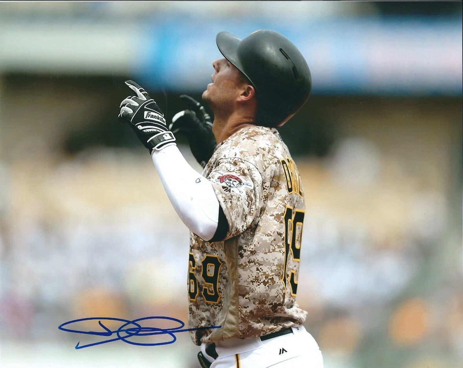 Signed 8x10 DANNY ORTIZ Pittsburgh Pirates Autographed Photo Poster painting - COA