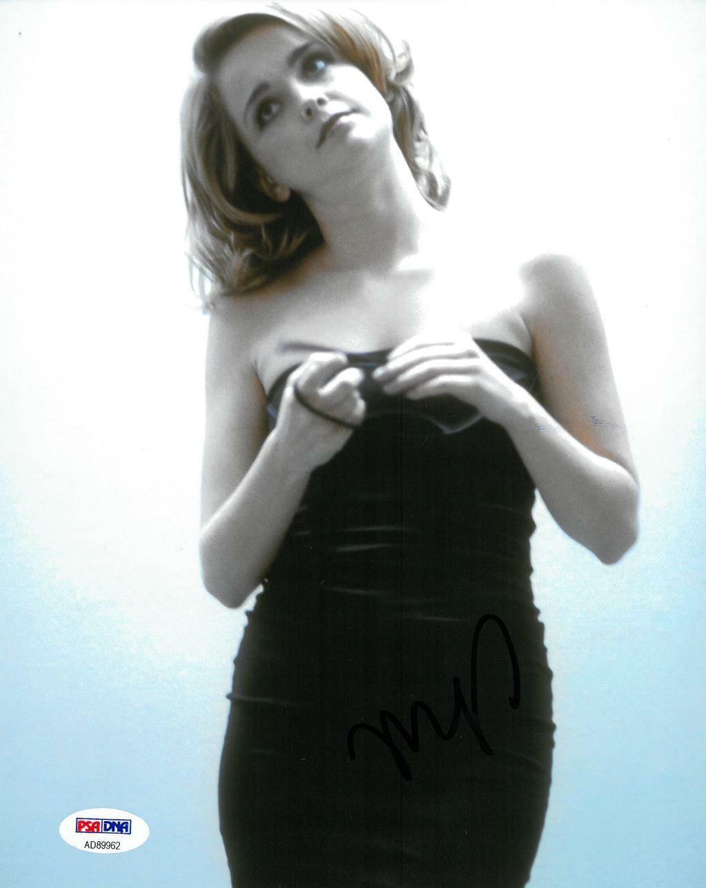 Marisa Couglan Signed Authentic Autographed 8x10 Photo Poster painting PSA/DNA #AD89962