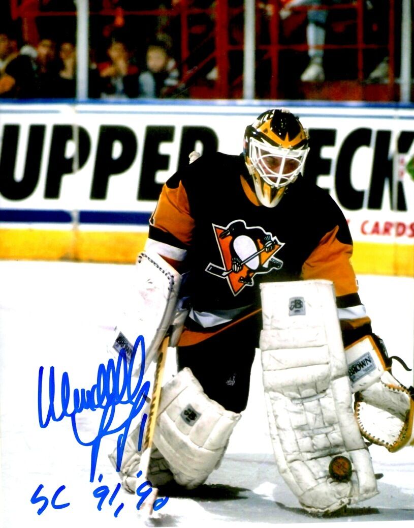 Signed 8x10 WENDELL YOUNG Pittsburgh Penguins Autographed Photo Poster painting - COA