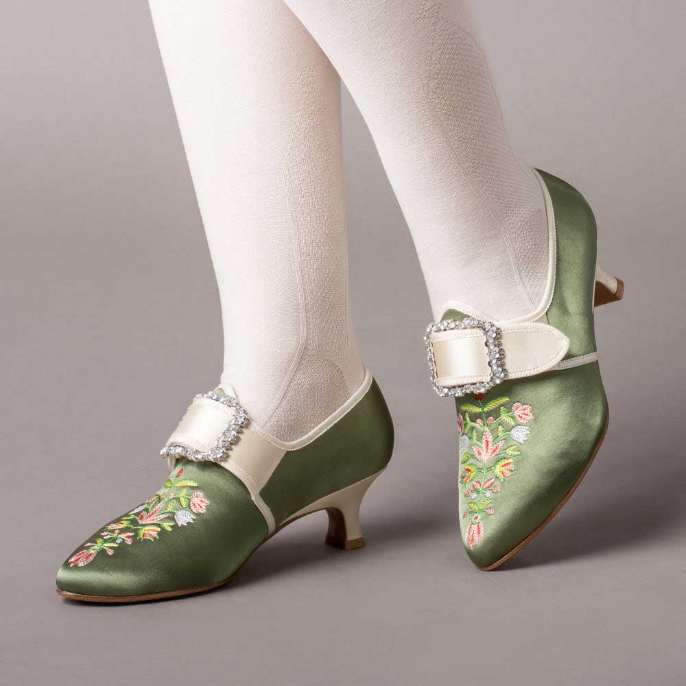 Green & Beige Floral Embroidered Spool Heel Vintage Shoes with Buckle Nicepairs