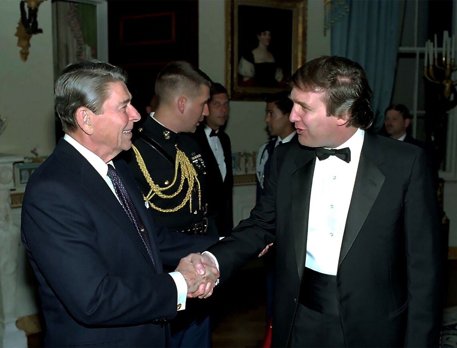 1987 PRESIDENT DONALD J TRUMP & RONALD REAGAN WHITE HOUSE 8.5X11 Photo Poster painting PICTURE