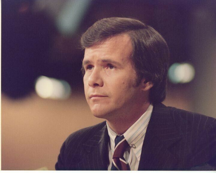 Tom Brokaw Original Press 8x10 Photo Poster painting