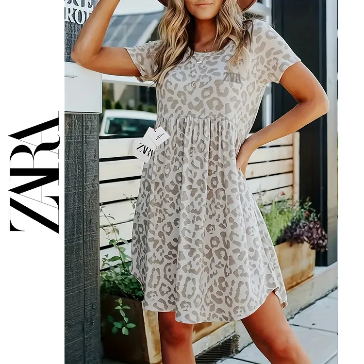 Kolekce Zara l&eacute;to 2025 - D&aacute;msk&eacute; lež&eacute;rn&iacute; leopard&iacute; &scaron;aty s kr&aacute;tk&yacute;m ruk&aacute;vem