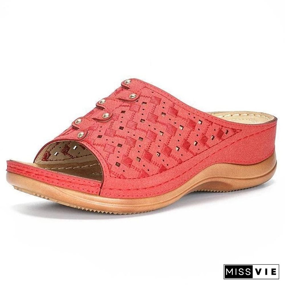 Large Size Casual Sandals Female New Solid Color Thick Bottom Carved Ladies Slippers