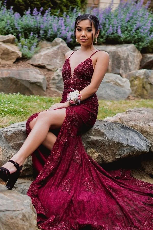 Stunning Burgundy Spaghetti-Straps Prom Dresses Mermaid Slit With Appliques - lulusllly