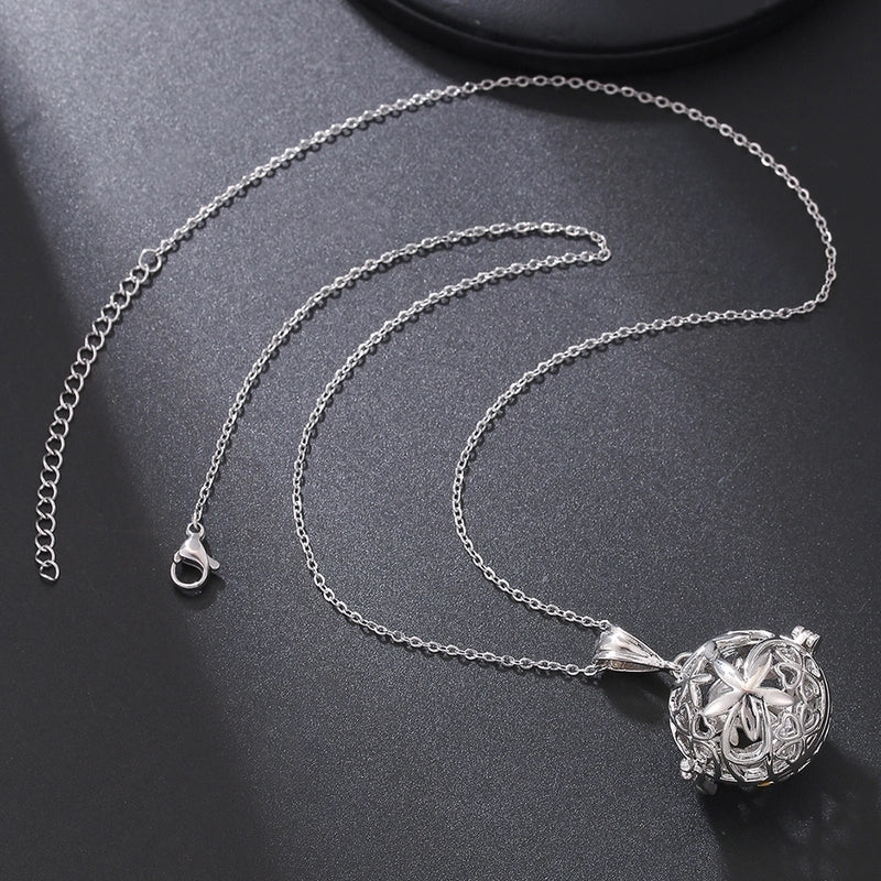 Hip-hop Retro Leaf Heart Shape 18k Gold Plated Alloy Pendant Necklace