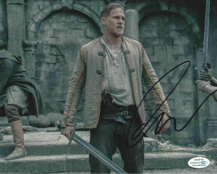 CHARLIE HUNNAM SIGNED KING ARTHUR LEGEND OF THE SWORD 8x10 Photo Poster painting! ACOA COA