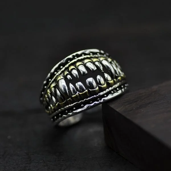 Sterling Silver Demon Tooth Ring