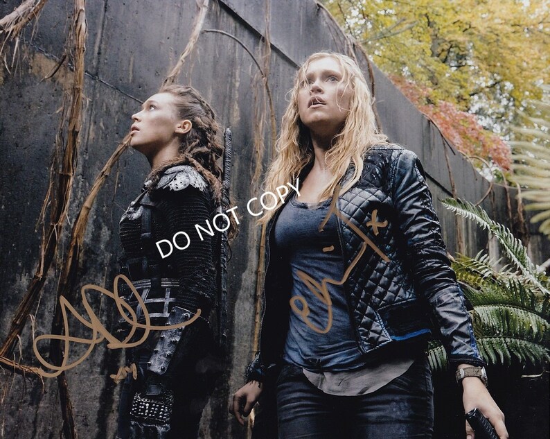 Eliza Taylor Alycia Debnam THE 100 CLEXA 8 x10 20x25 cm Autographed Hand Signed Photo Poster painting